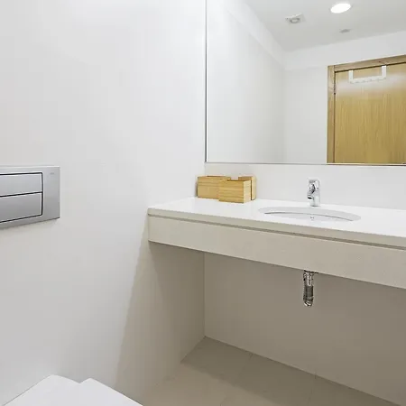 Jasmineiro Ii By An Island *