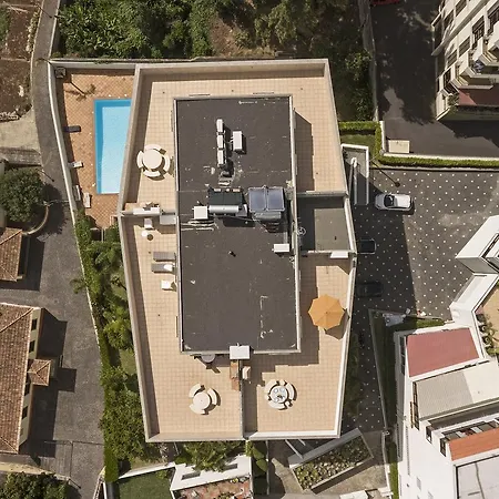 Jasmineiro Ii By An Island *