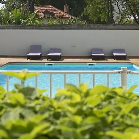 Jasmineiro Ii By An Island *