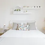Apartment Jasmineiro Ii By An Island